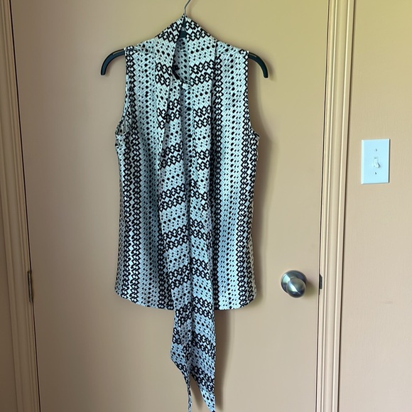 Judith & Charles Patterned Silk High neck Blouse - Picture 2 of 6